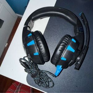 Gaming Headset with Microphone - Black and Blue